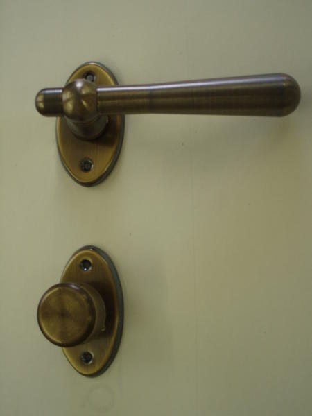 Rozetové kování CASUAL WC - Dveře Dveřní kování, dveřní příslušenství Interiérové kování Dveřní kování mosaz kování do 1400,-