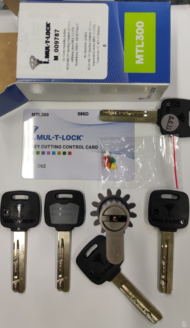 Vložka Mul-T-lock MTL 300 - ozub kol 13 zubů - Dveře Cylindrické vložky Oboustranné S ozubeným kolečkem