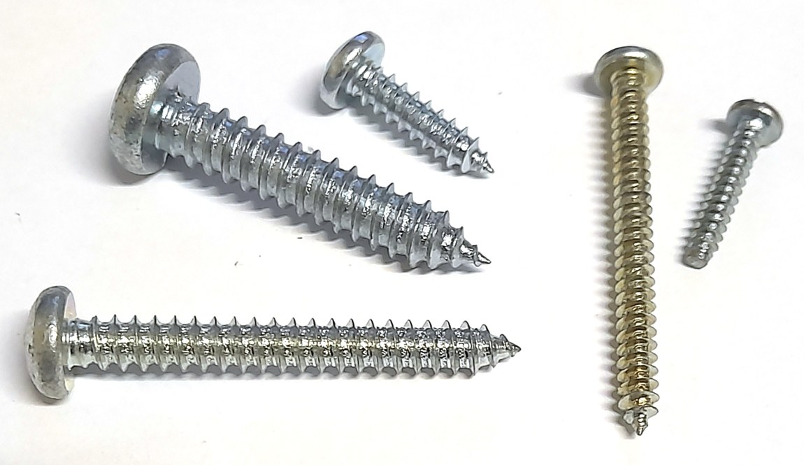 Šroub do plechu s válcovou hlavou 2,9x22 Šroub do plechu s válcovou hlavou 2,9x22 - Dílna - Outdoor Spojovací materiál Šrouby Do plechu Válcová hlava