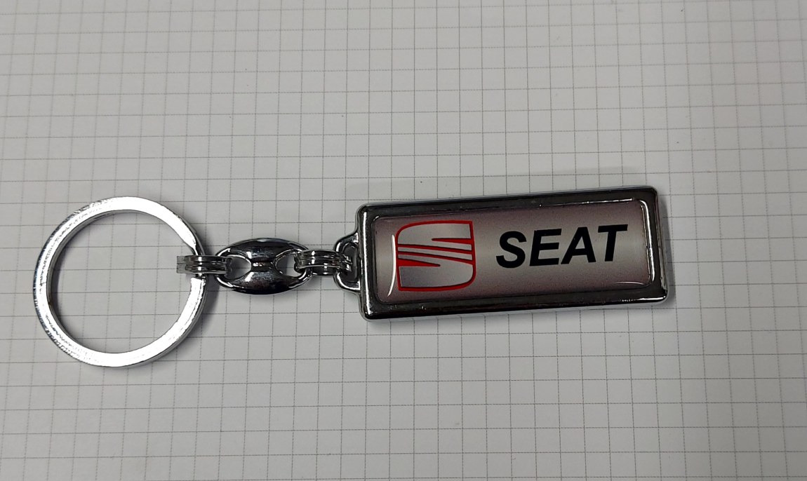 Přívěsek Seat - Železářství Klíče, příslušenství Příslušenství, přívesky, visačky Auto a moto přívěsky