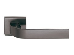 Dveřní rozetové kování EIDOS Q03 HR PZ/XR-I