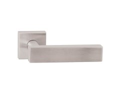 CARLA SQUARE HR C WC/E plast
