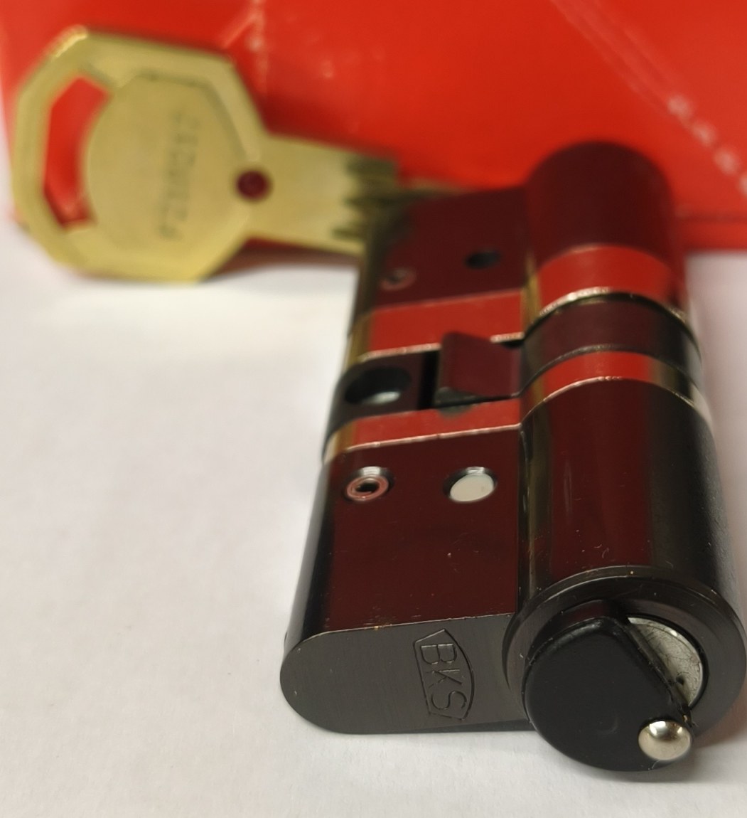 BKS Janus s&nbsp;krytkou - 