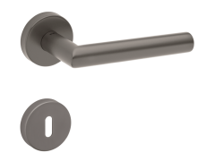 TI - FAVORIT - R 2002 71786